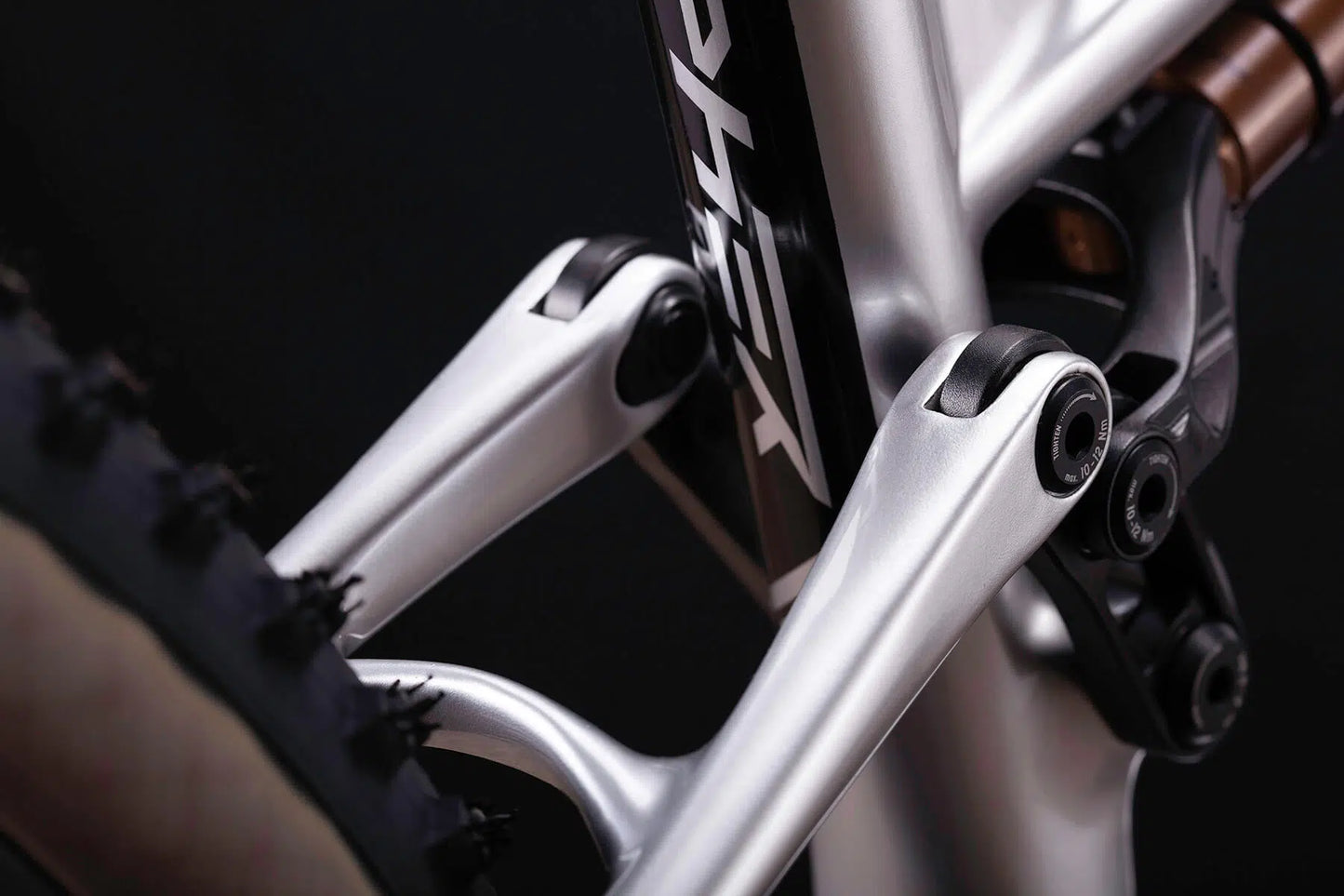 Titan Racing - Cypher DC - Gen 2 - Carbon Ultimate